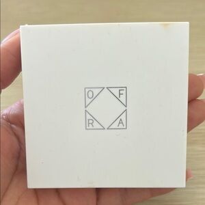 OFRA White Makeup Compact